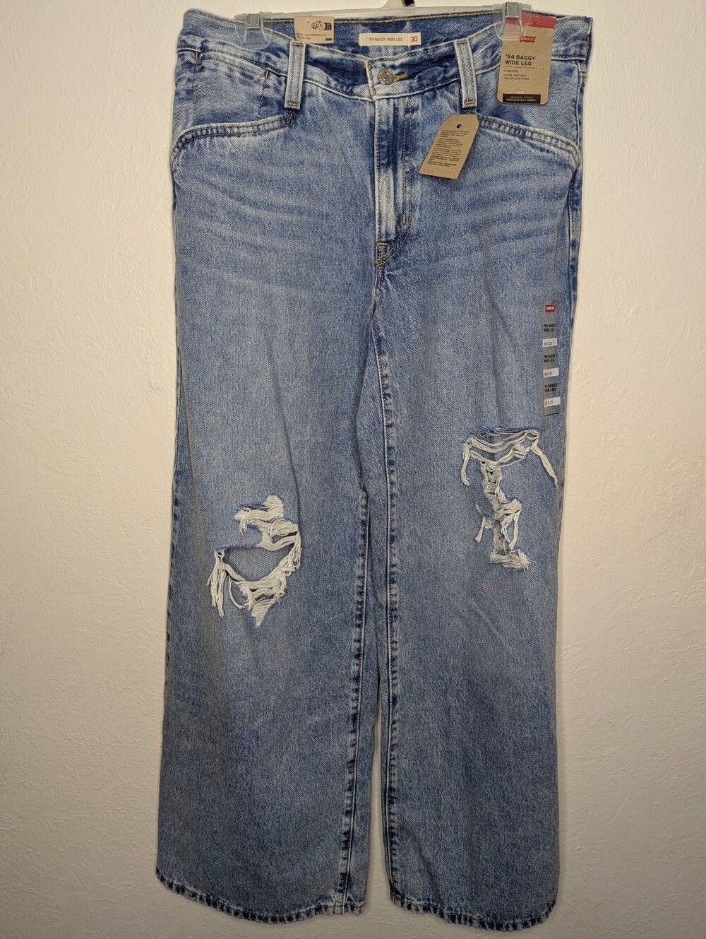 NWT Levi's Women's '94 Baggy Wide Leg Distressed Jeans Size 30x31